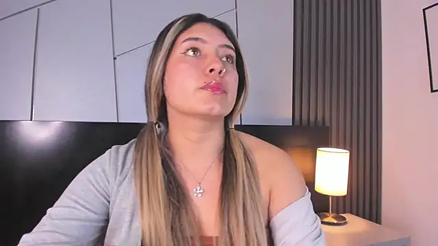 ChloeBelle_ live cam preview