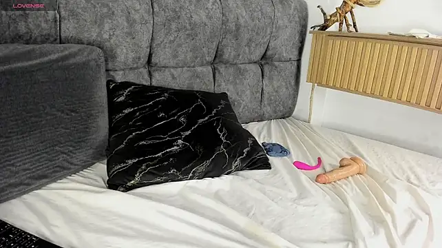 Madame_Violet live cam preview