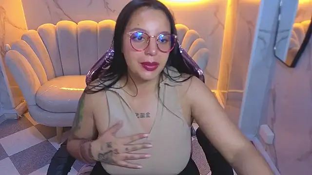 Sara13_b live cam preview
