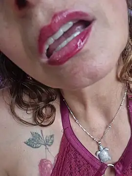 marilyn_love6969 webcam