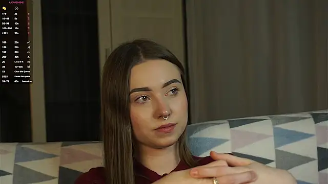 luvvele_a webcam