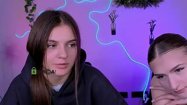 lisa_dark_ webcam