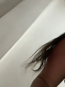 Naughty-Samanta- live cam preview
