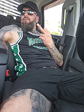 Beardedtattood webcam