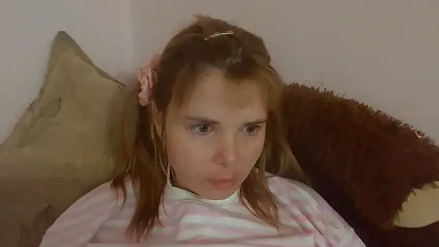 HornyElena webcam