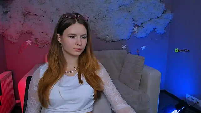 angie_foxy1