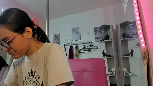 CAMILA--REY webcam