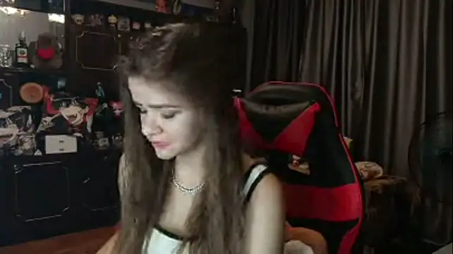 QueenBeatrice 🤴 online sex stream