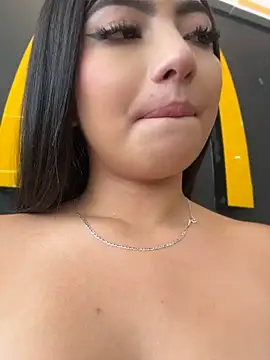 Valentina-gomezz 🦖 online sex webcam