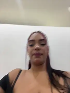 Sara-77 live cam preview