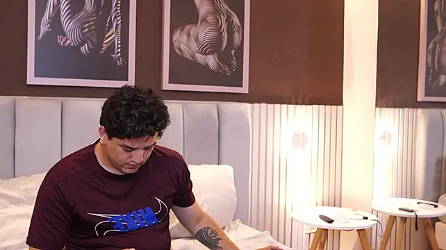 RoxyandAron2 webcam