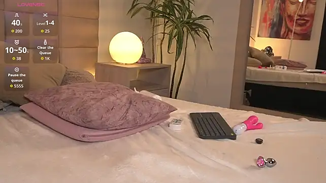 SophieCollins_1 webcam