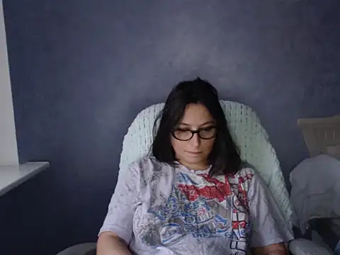 LuckyLisa23 webcam