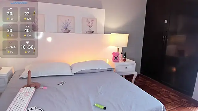 Emily_robertss1 webcam
