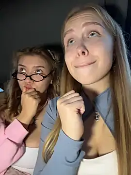 Liza_risky live cam preview