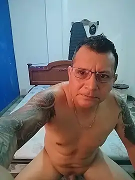 Terraluna333 live cam on StripChat