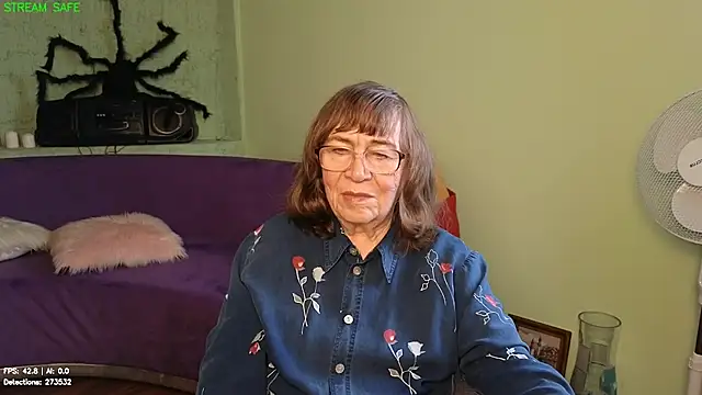 Betty_Brick webcam