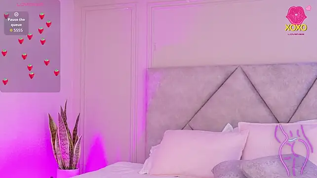 CloeeMilleer webcam