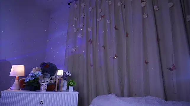 NelleMihalko webcam