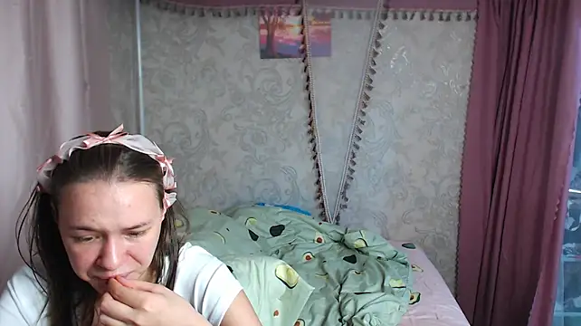 leila_bambi_ webcam