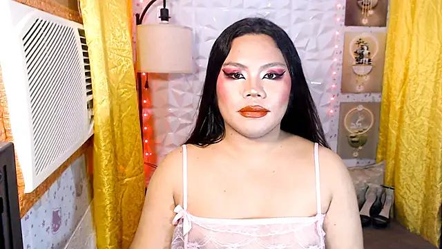 TSbrianaHugeCock live cam on StripChat