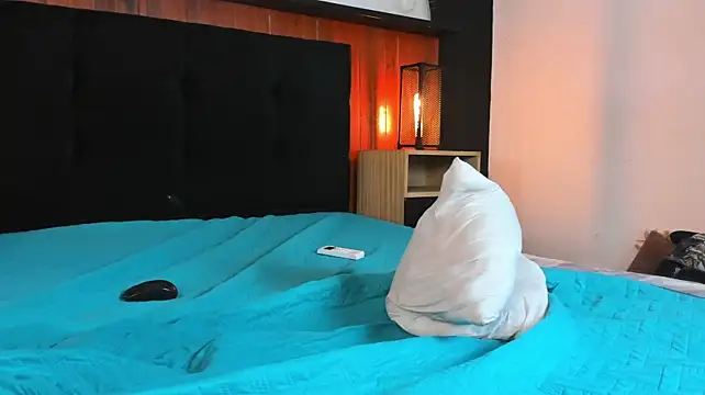Cheys_Mast live sex cam