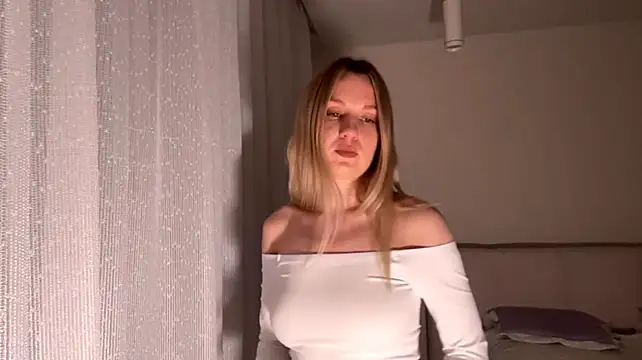 ModestaStorey webcam
