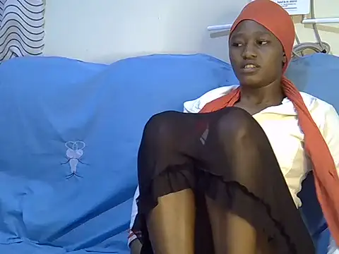 Petite_Ebony10