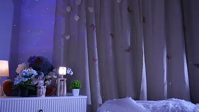 NelleMihalko webcam