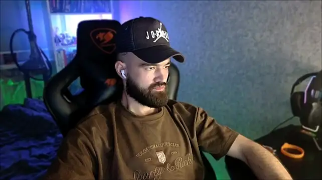 _Serious_Man webcam