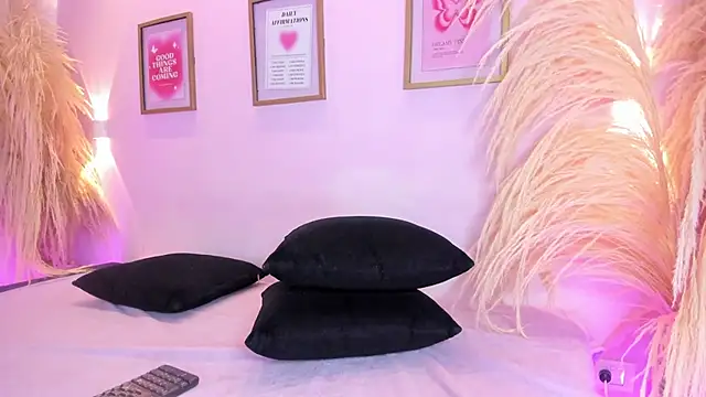 MiaaCarter_