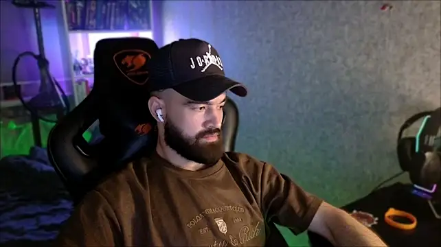 _Serious_Man webcam