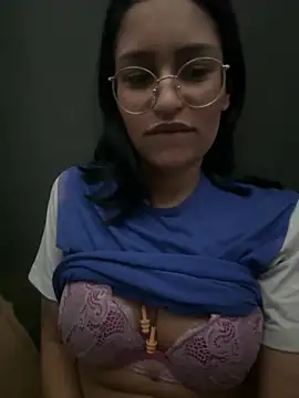 saffadinhaa webcam