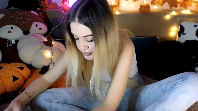 nicollewetpussy webcam