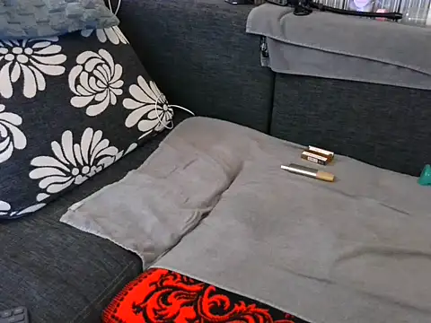 IncredibleGlaze78 webcam