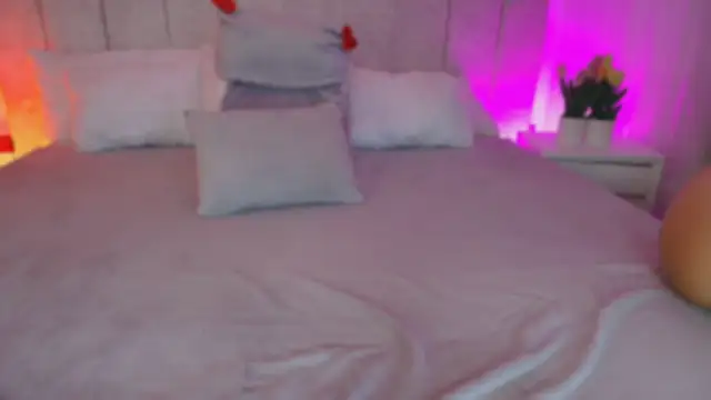 Nicolle_W webcam