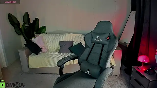 LaslyAngel webcam