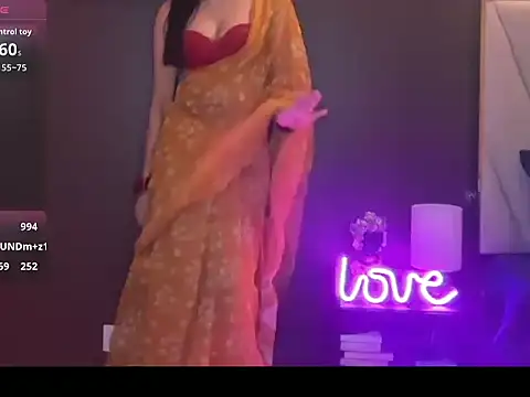 Luscious_Anika webcam