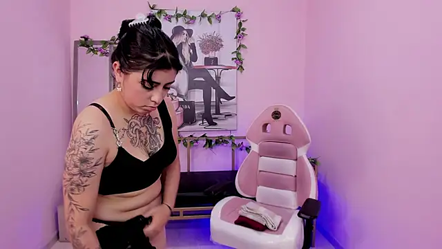 adri_gomez_x (F young) - play ass + fingert