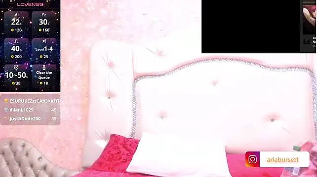 AriaBursett live cam on StripChat