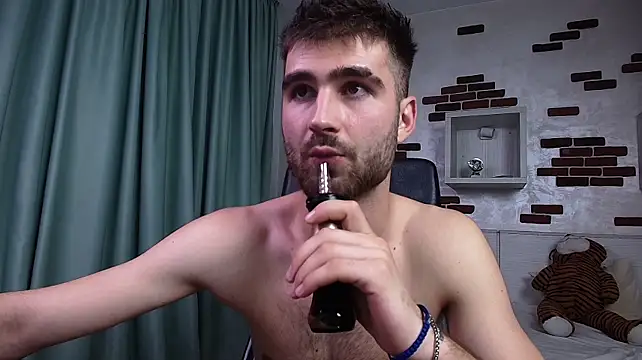 KyloEast live sex cam
