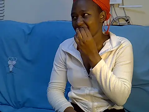 Petite_Ebony10