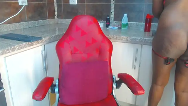 Sara_Marks webcam