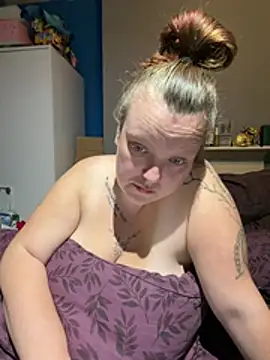 busty-bella1 webcam