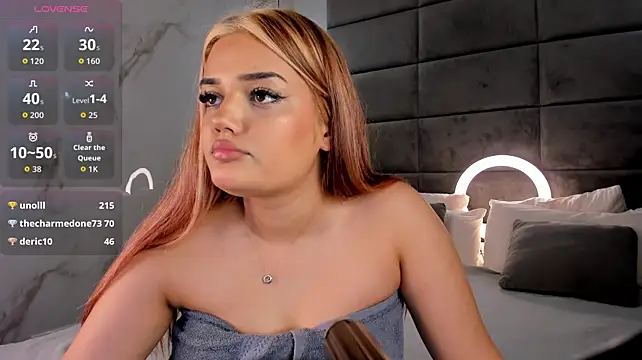 Aisha_Sky webcam