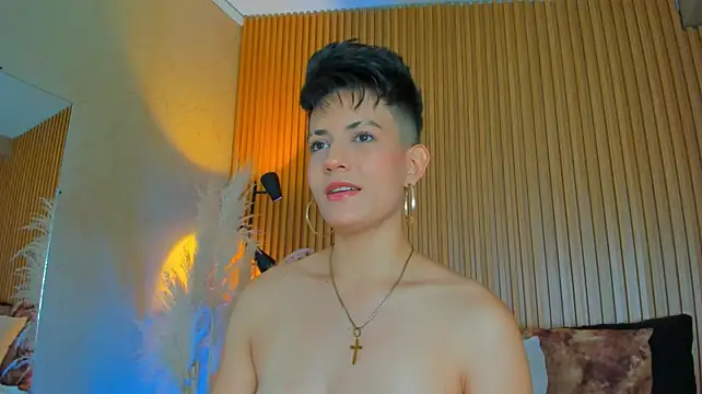 ZoeHenao webcam
