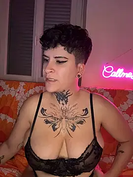 callmelouve webcam