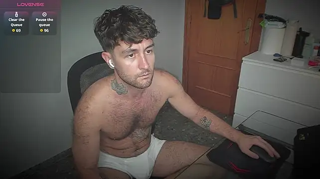 HonestAndrew webcam