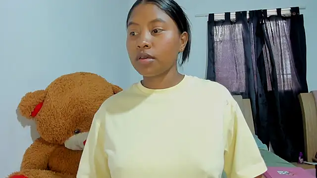 lunahot__07 live cam preview