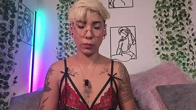 MiaMorgan_ webcam
